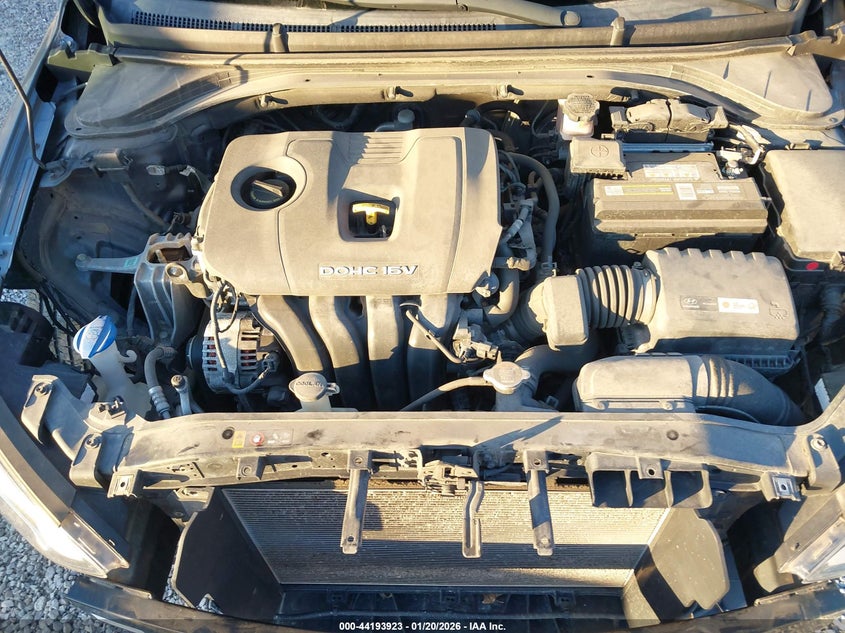 VIN 5NPD74LF5JH261293 2018 HYUNDAI ELANTRA SE