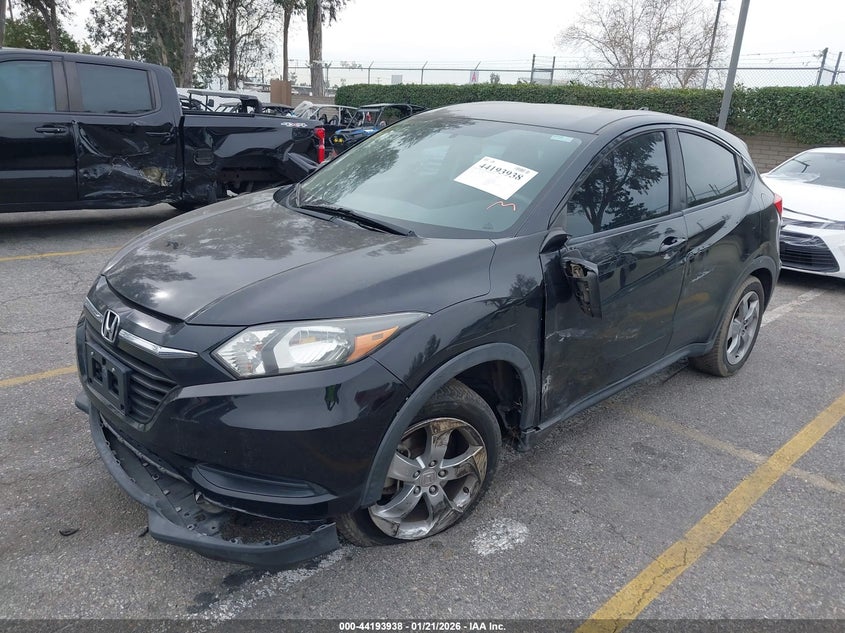3CZRU5G38HM718844 2017 HONDA HR-V LX photo 1