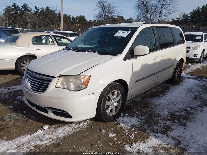 2013 Chrysler Town & Country Touring