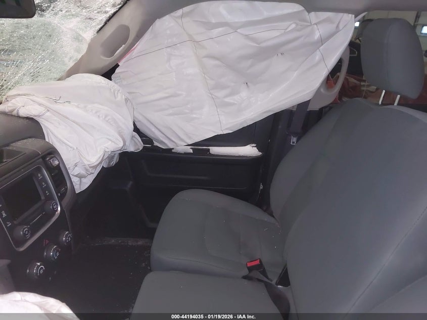 2017 Ram 1500 Express 4X4 6'4 Box