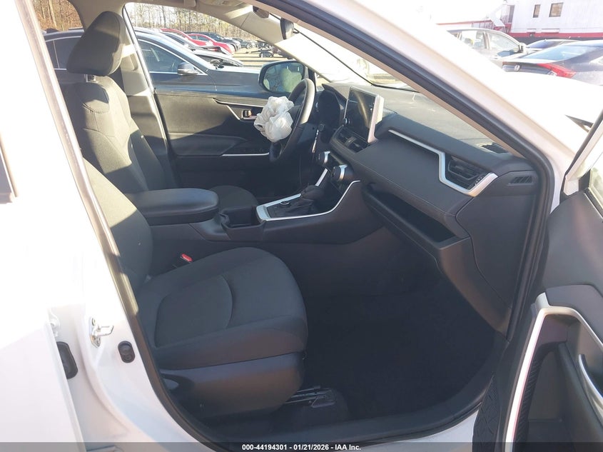 VIN 4T3RWRFV6PU099233 2023 TOYOTA RAV4 HYBRID XLE