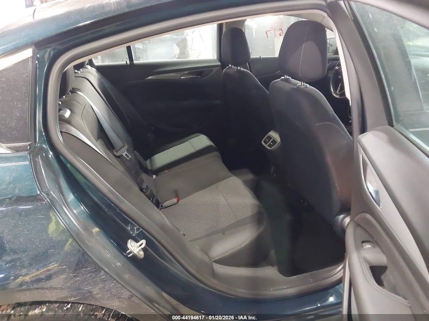 2018 Buick Regal Sportback Preferred VIN: W04GL6SXXJ1091982 Lot: 44194617