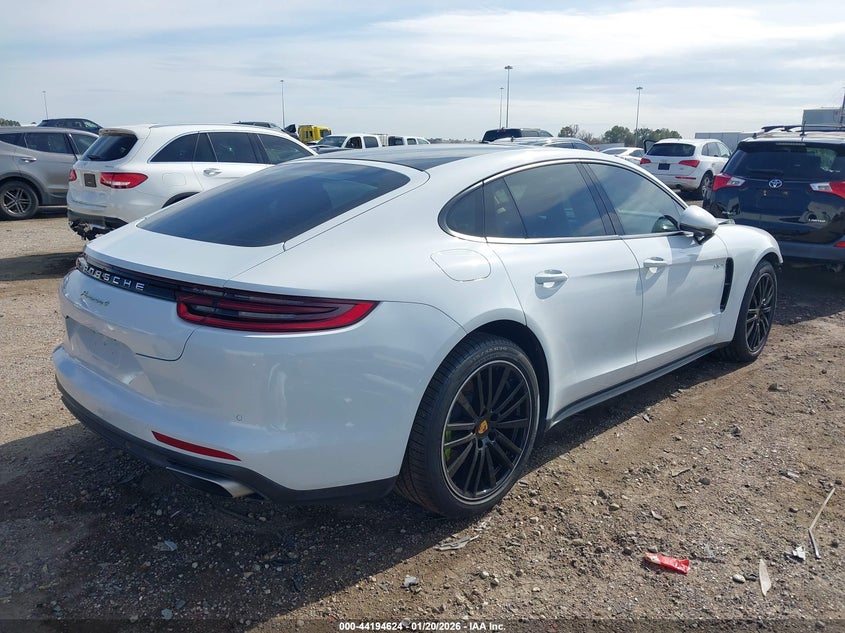 2018 Porsche Panamera E-Hybrid 4