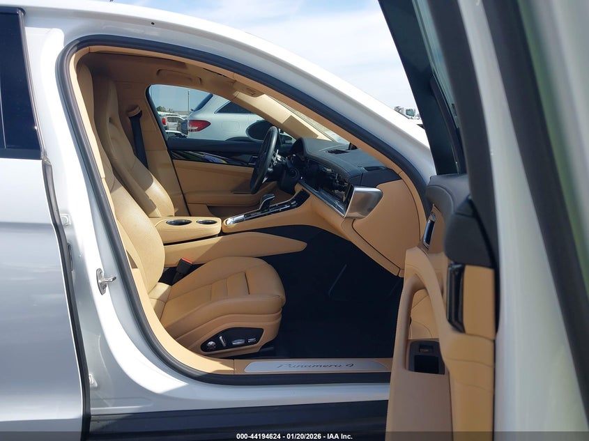 2018 Porsche Panamera E-Hybrid 4