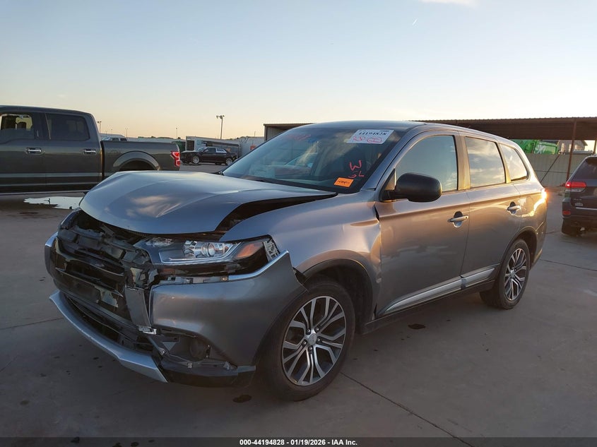 2016 Mitsubishi Outlander Es