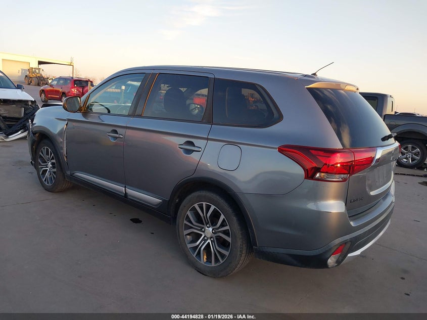 2016 Mitsubishi Outlander Es