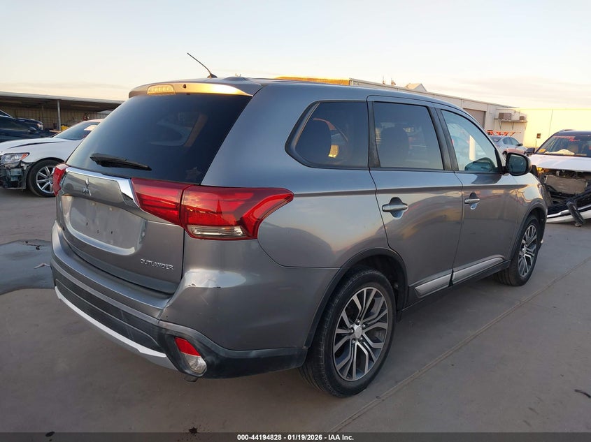 2016 Mitsubishi Outlander Es
