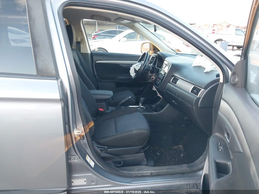 2016 Mitsubishi Outlander Es