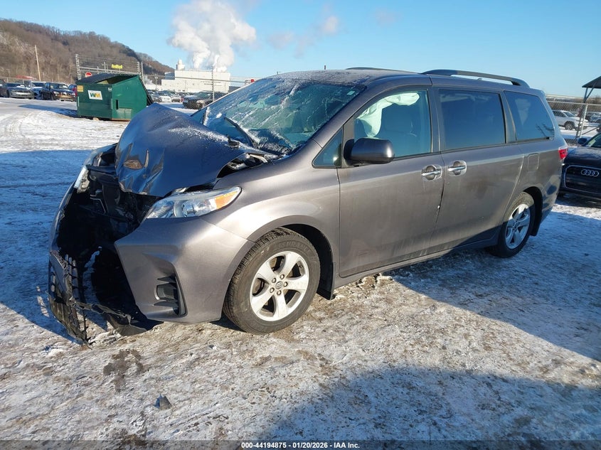 2019 Toyota Sienna Le 8 Passenger