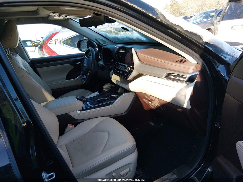 2020 Toyota Highlander Platinum