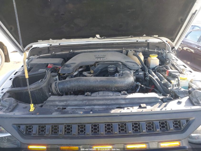 2020 Jeep Gladiator Overland 4X4 VIN: 1C6HJTFG4LL123736 Lot: 44195309