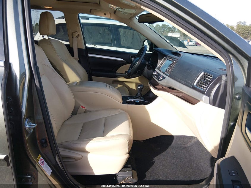 2016 Toyota Highlander Xle V6