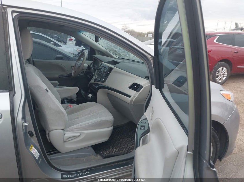 2012 Toyota Sienna Le