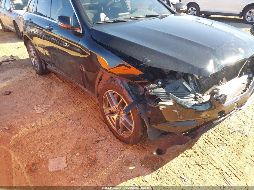 VIN WDC0G4JBXKV127583 2019 MERCEDES-BENZ GLC 300