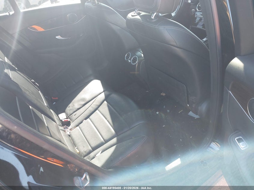 VIN WDC0G4JBXKV127583 2019 MERCEDES-BENZ GLC 300