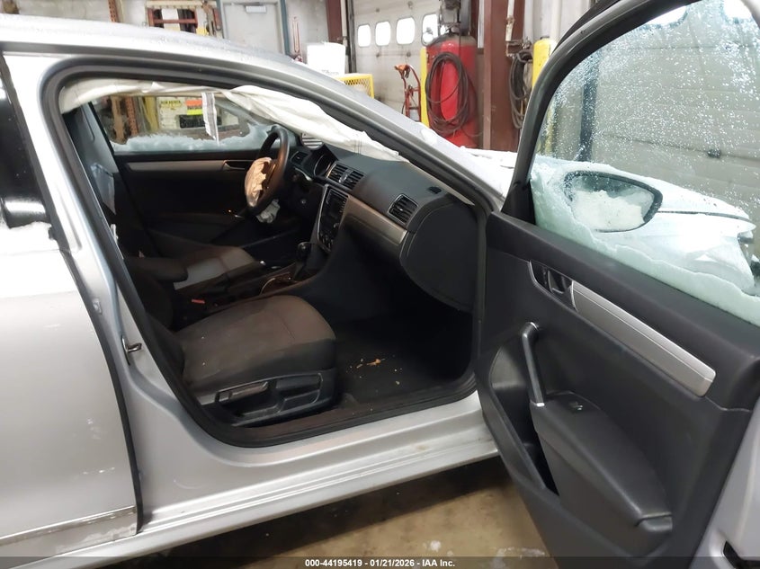 2016 Volkswagen Passat 1.8T S