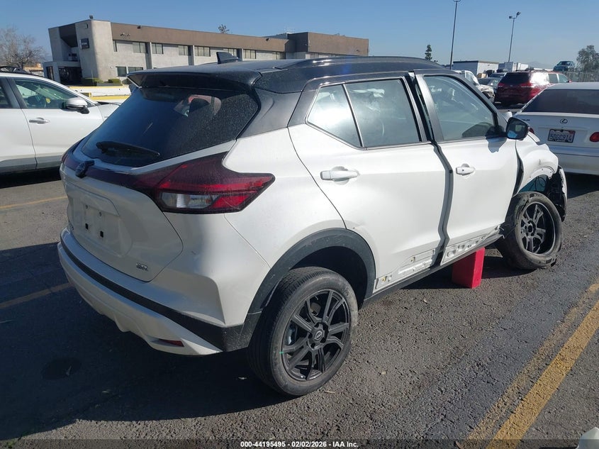 2024 Nissan Kicks Sr Xtronic Cvt