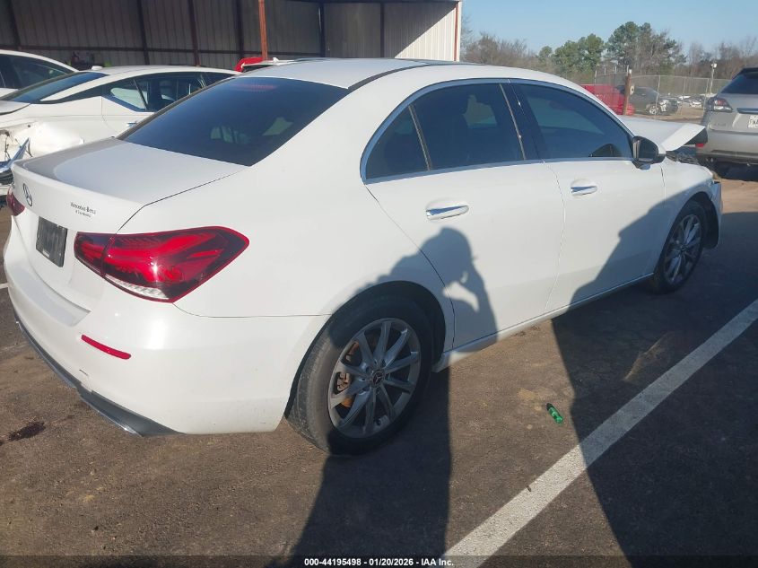 2019 Mercedes-Benz A 220