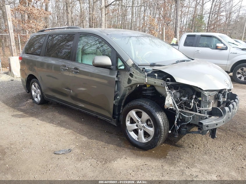 2011 Toyota Sienna Le V6