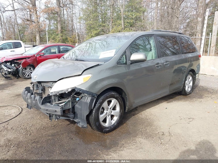 2011 Toyota Sienna Le V6