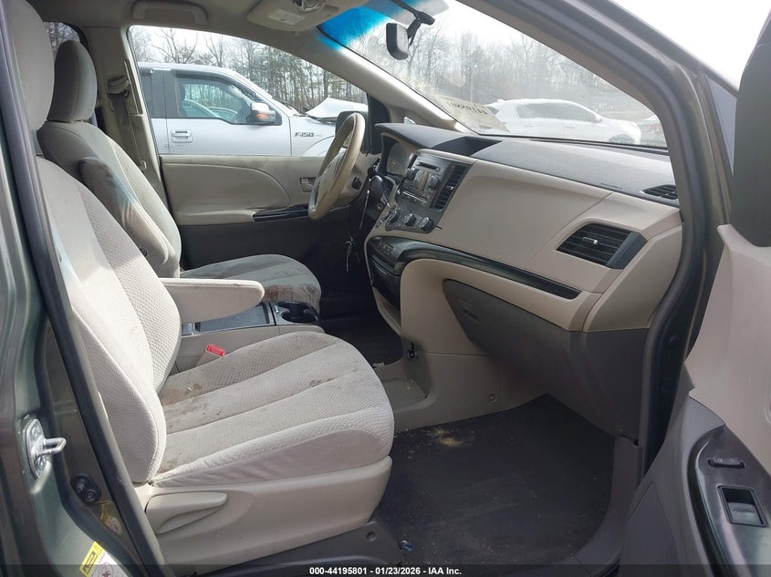 2011 Toyota Sienna Le V6