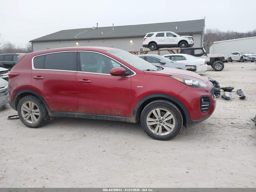 VIN KNDPMCAC3J7371479 2018 KIA SPORTAGE LX