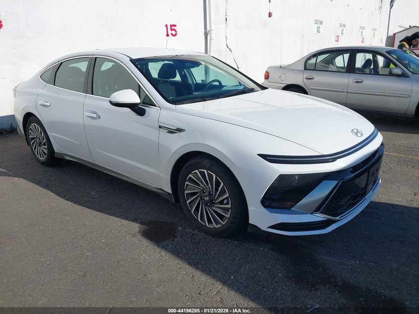 2025 Hyundai Sonata Hybrid Sel