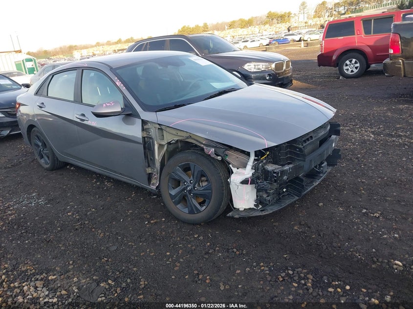 2022 Hyundai Elantra Sel