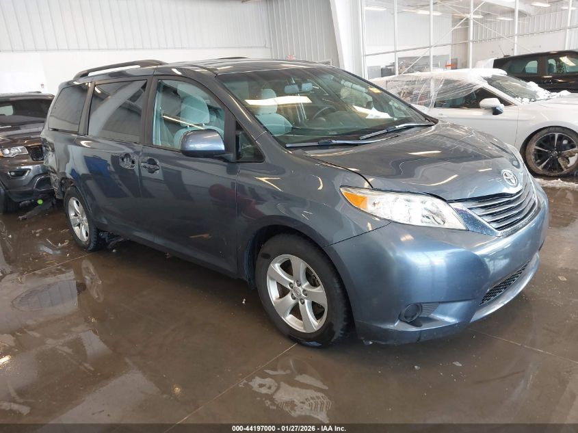 2017 Toyota Sienna Le 8 Passenger