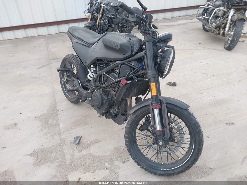 2022 Husqvarna Vitpilen 401/Svartpilen 401