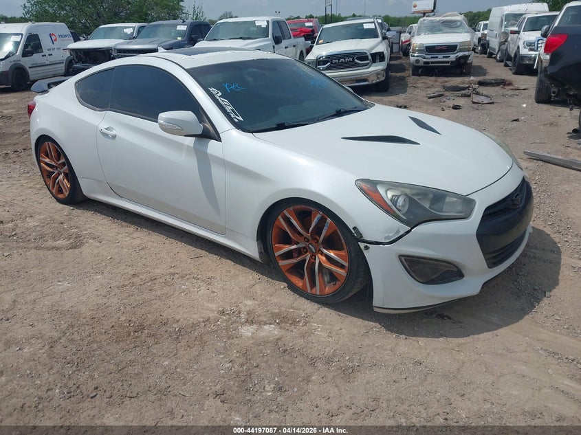 2013 HYUNDAI GENESIS 3.8 TRACK