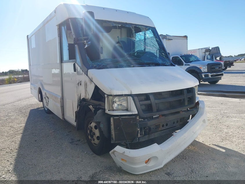 2012 ISUZU COMMERCIAL VAN