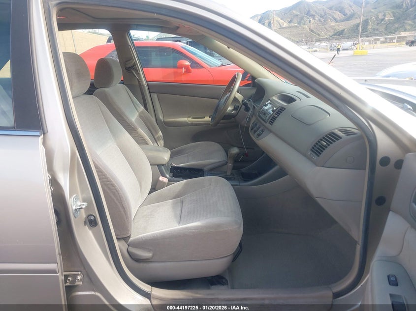 2004 Toyota Camry Le