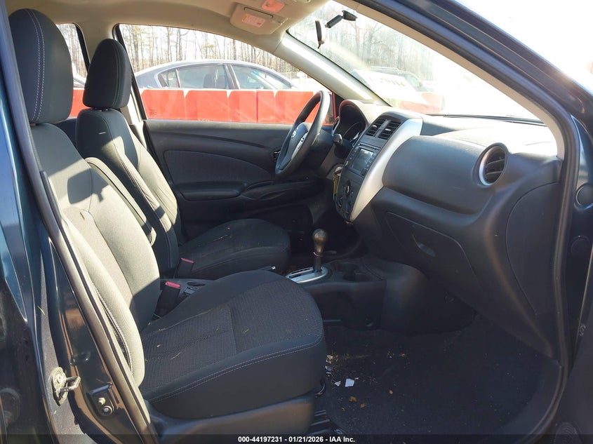 2015 Nissan Versa 1.6 Sv