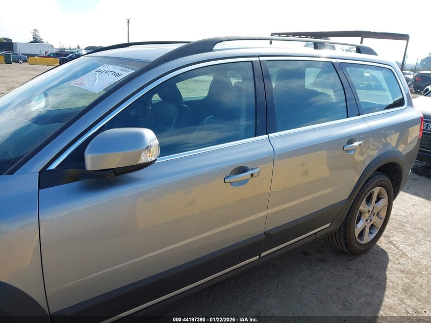2010 Volvo Xc70 3.2 VIN: YV4960BZ5A1075822 Lot: 44197390
