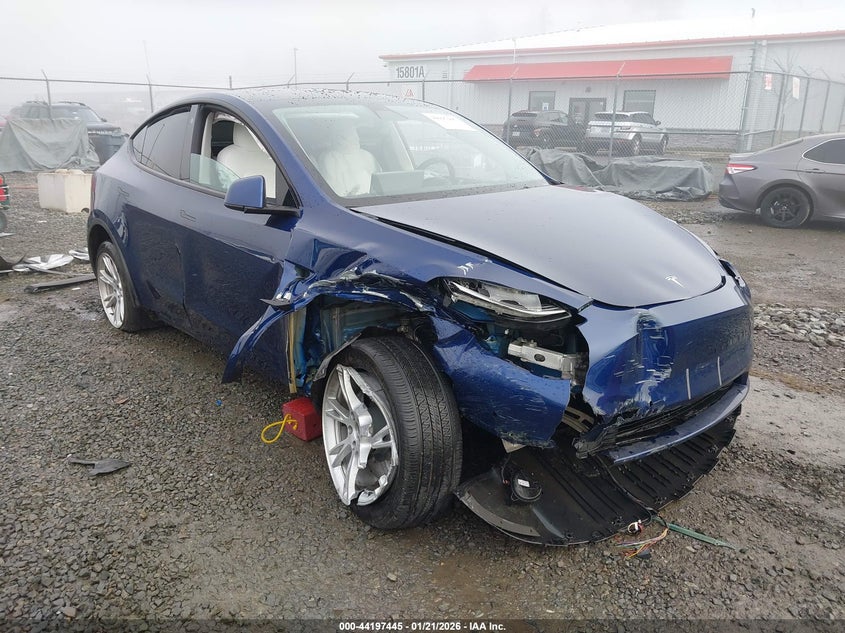 2022 Tesla Model Y Long Range Dual Motor All-Wheel Drive