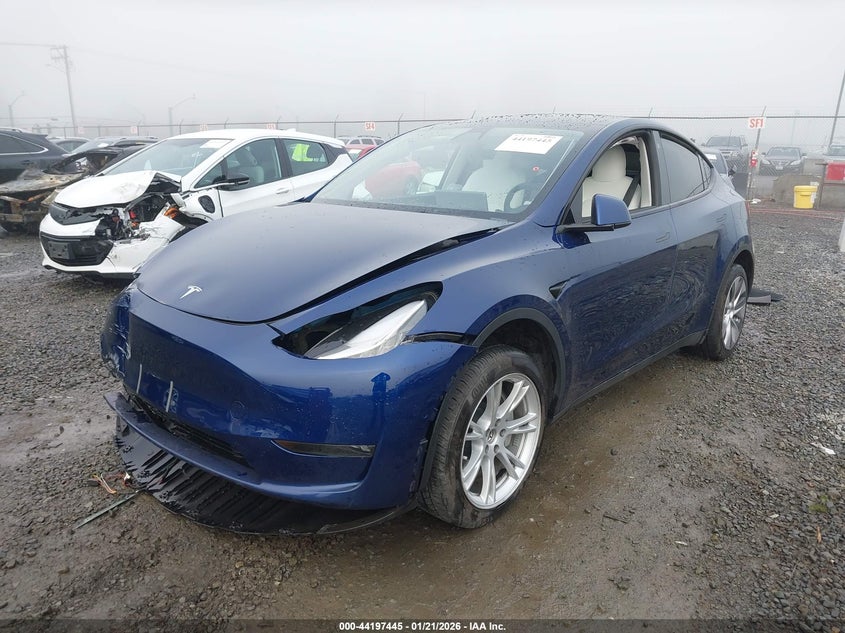 2022 Tesla Model Y Long Range Dual Motor All-Wheel Drive