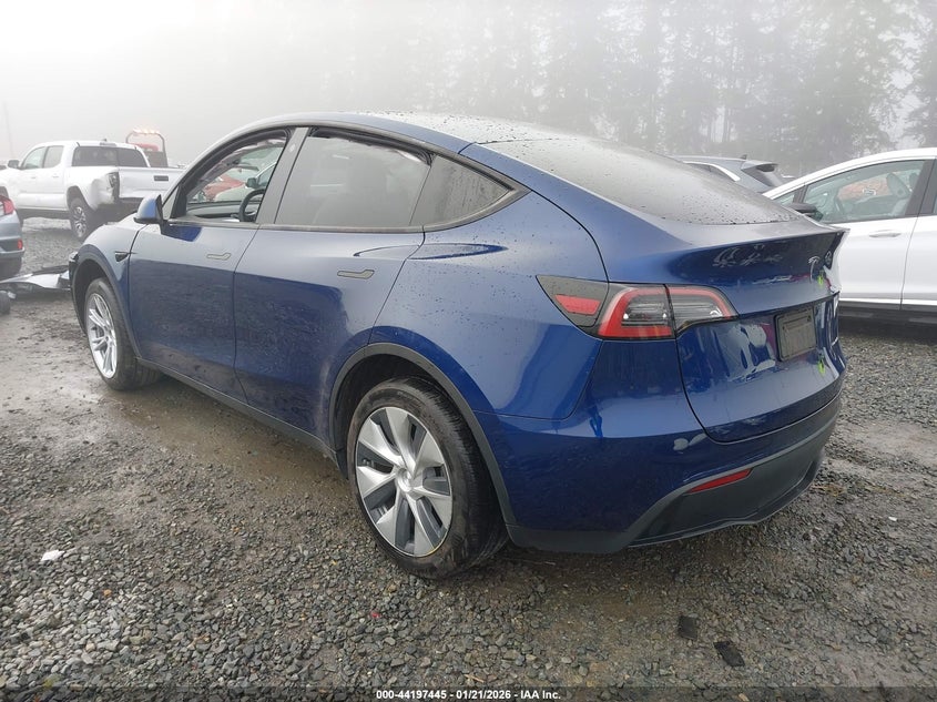 2022 Tesla Model Y Long Range Dual Motor All-Wheel Drive