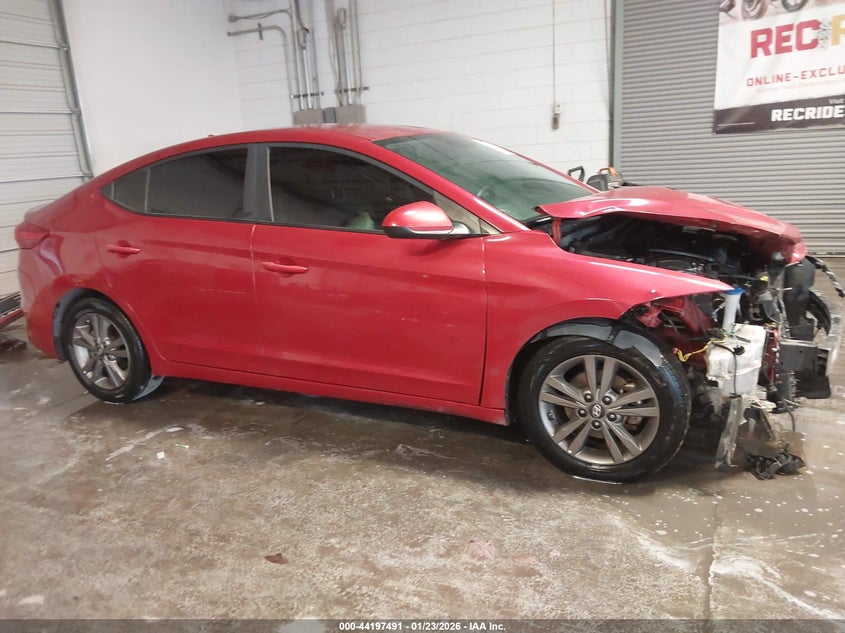 VIN 5NPD84LF5JH231904 2018 HYUNDAI ELANTRA SEL