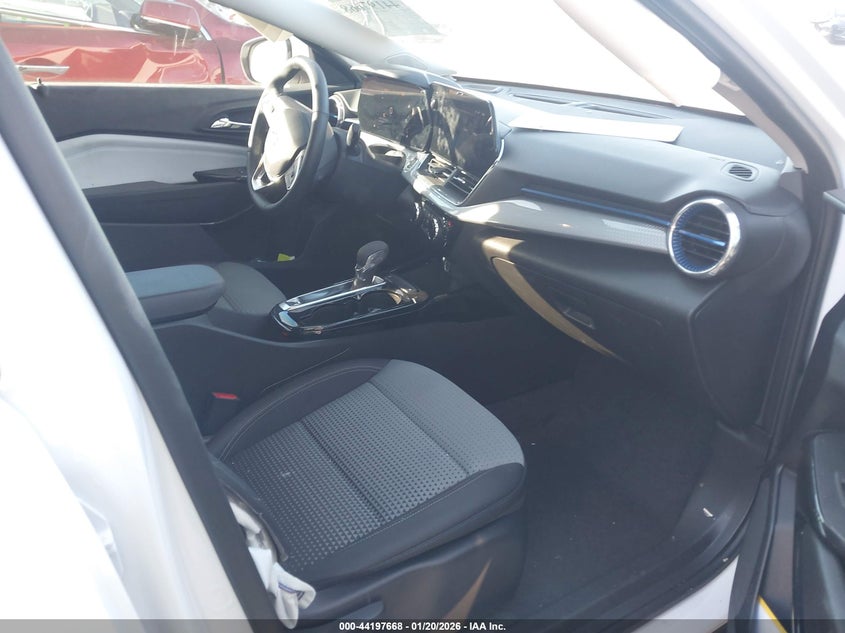 2025 Chevrolet Trax Fwd Lt