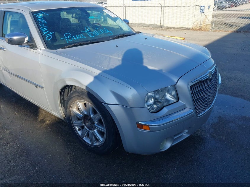 2010 Chrysler 300C Hemi VIN: 2C3CA6CT4AH154568 Lot: 44197685