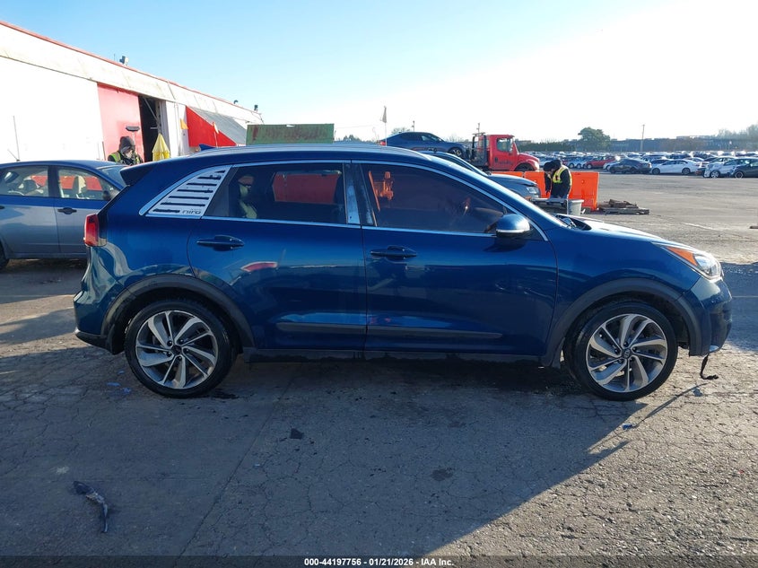VIN KNDCE3LC9H5075879 2017 KIA NIRO TOURING