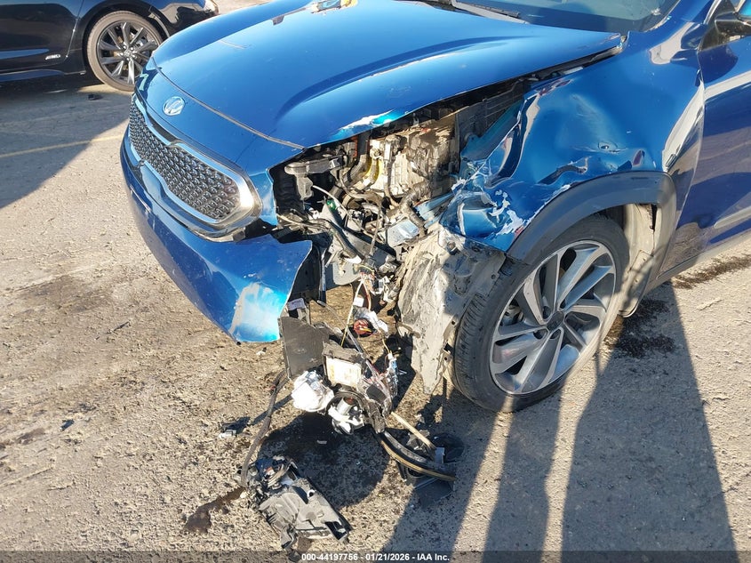 VIN KNDCE3LC9H5075879 2017 KIA NIRO TOURING
