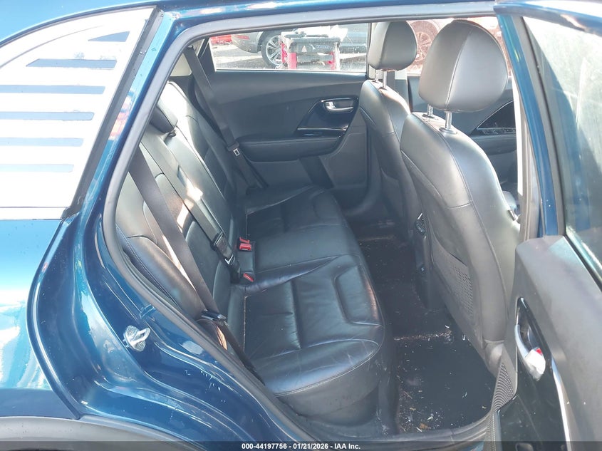 VIN KNDCE3LC9H5075879 2017 KIA NIRO TOURING