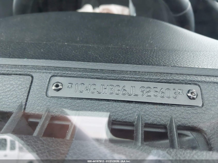 2018 Jeep Wrangler Jk Sahara 4X4 VIN: 1C4GJWBG6JL925603 Lot: 44197912