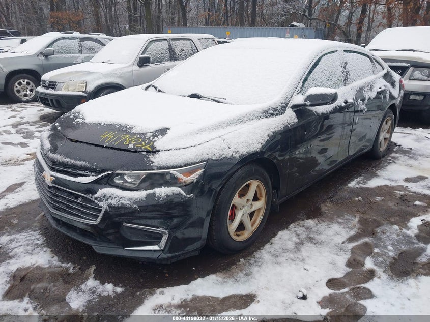 2018 CHEVROLET MALIBU auction photo 2