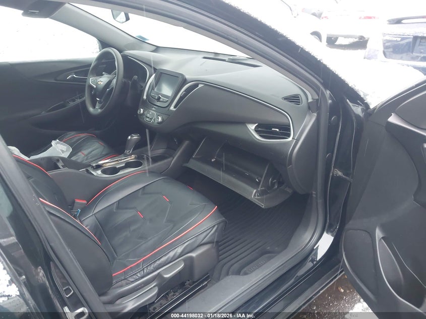 2018 CHEVROLET MALIBU auction photo 5