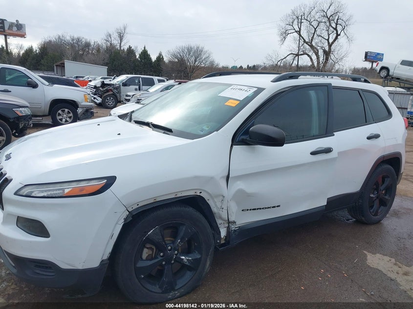 VIN 1C4PJLAB3HW507321 2017 JEEP CHEROKEE ALTITUDE FWD