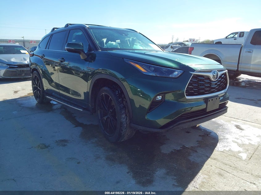 2024 Toyota Highlander Xle