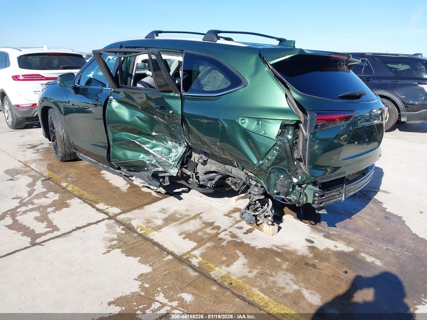 2024 Toyota Highlander Xle